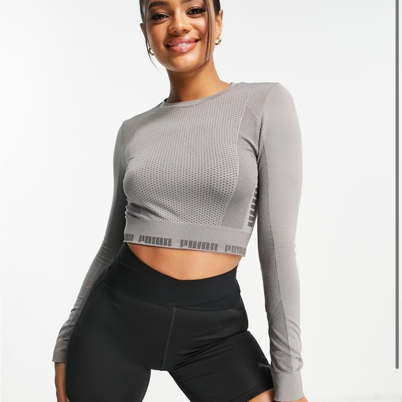 Puma evoKNIT seamless long sleeve crop top in khaki - Picture 2 of 5